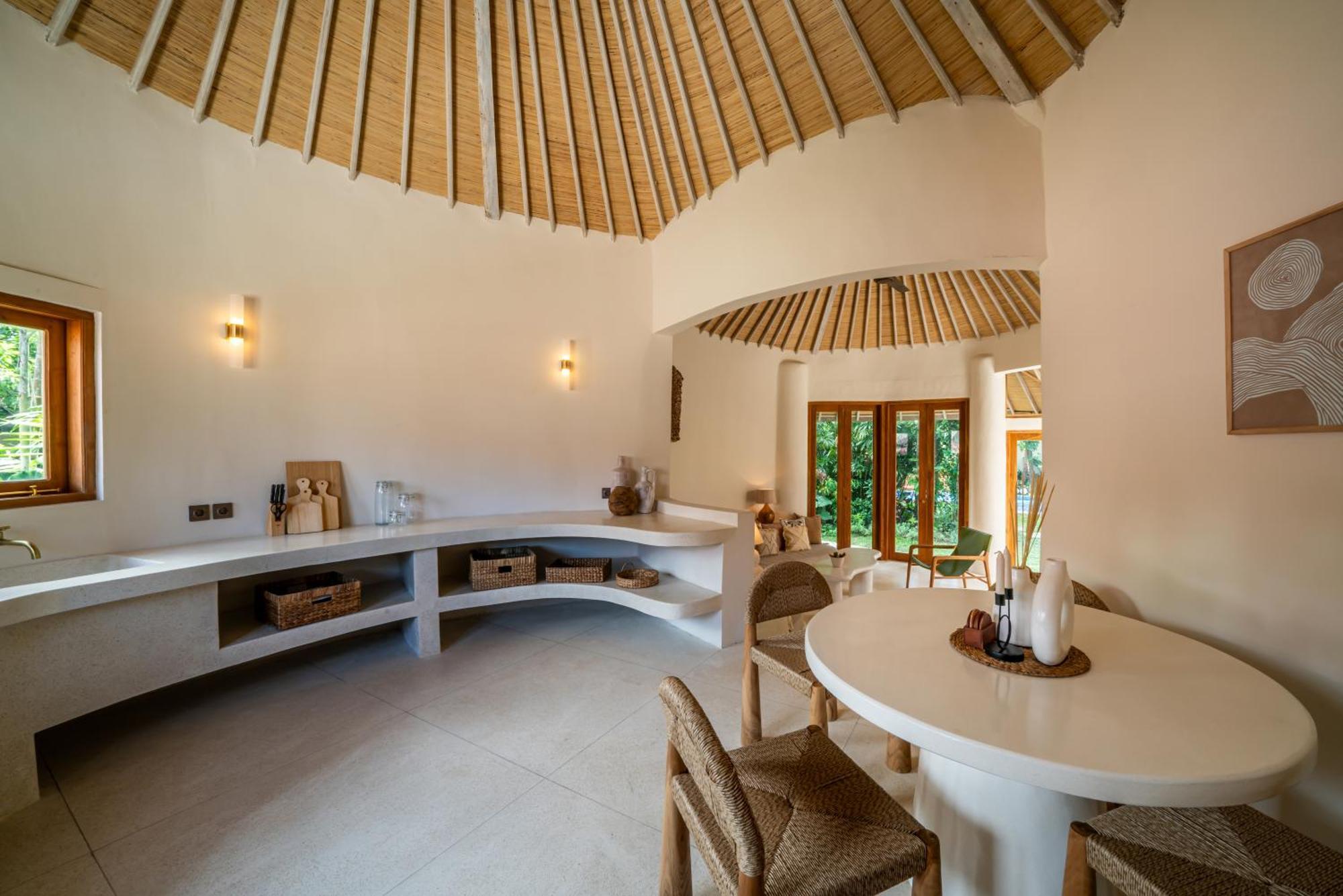 Meraki, 6br, Incl Breakfast, Heart Of Seminyak, Walking Distance To Restaurants, Bars And Shops, Tropical Garden Villa Seminyak (Bali)