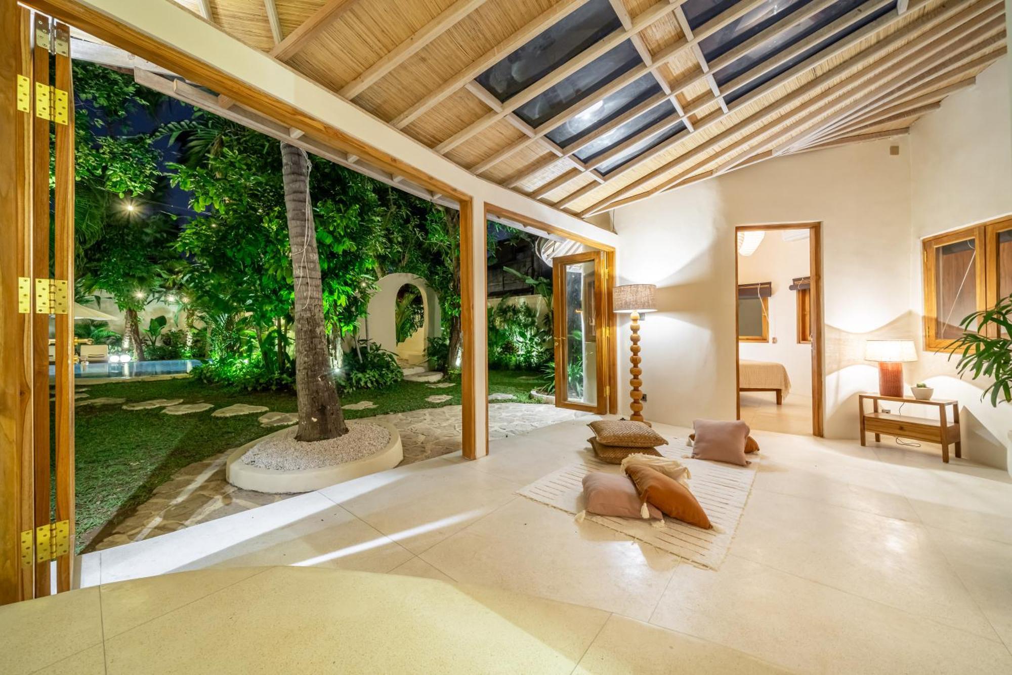 Meraki, 6br, Incl Breakfast, Heart Of Seminyak, Walking Distance To Restaurants, Bars And Shops, Tropical Garden * Seminyak (Bali)