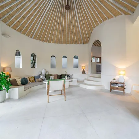 Villa Meraki, 6Br, Incl Breakfast, Heart Of Seminyak, Walking Distance To Restaurants, Bars And Shops, Tropical Garden Exterior photo
